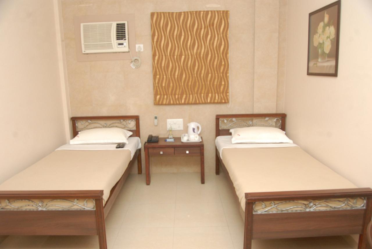 Haredia Hotel Мумбаї Екстер'єр фото